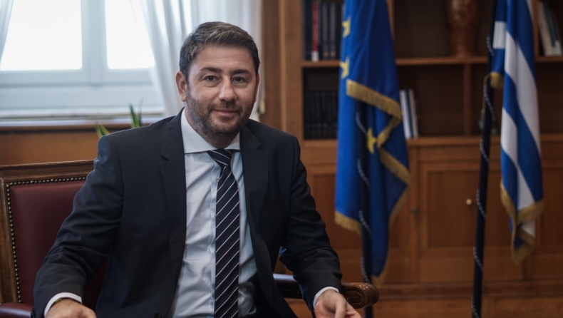 Ανδρουλάκης: «Αντί η κυβέρνηση να είναι δίπλα στον πολίτη είναι πρώτα δίπλα στα συμφέροντα»