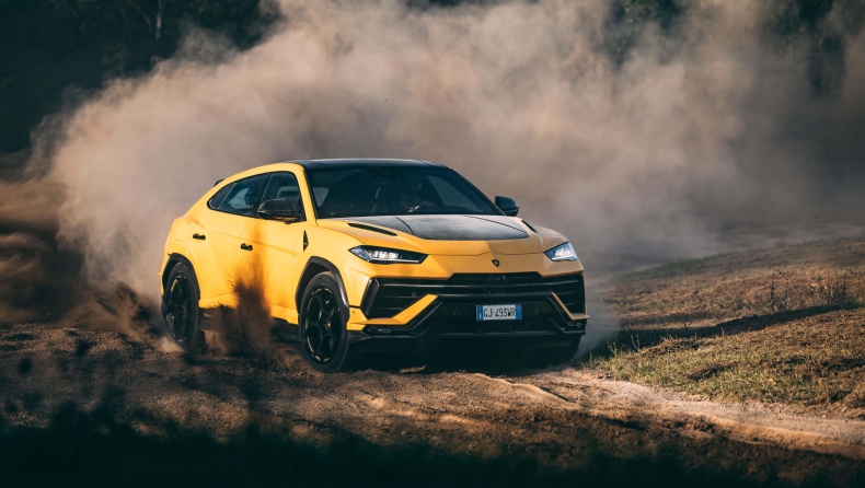 Lamborghini Urus Performante: Κυριαρχεί εντός και εκτός δρόμου (vid)