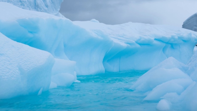 Εντοπίστηκαν αρχαίοι ιοί στους πάγους που λιώνουν: Η επόμενη πανδημία ίσως έρθει από τους παγετώνες