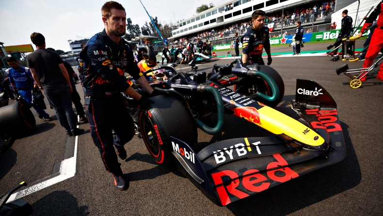 Formula 1, Χάκινεν: «Καμία ομάδα δεν θα ρισκάρει αυτό που έκανε η Red Bull»