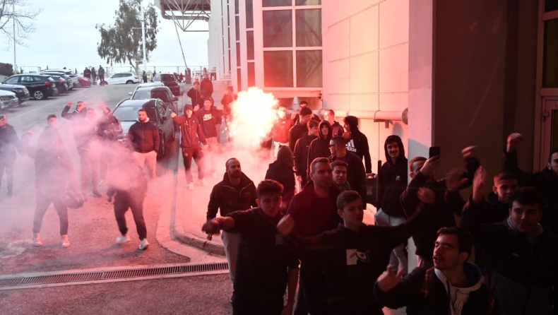 Παναθηναϊκός: Μέσα σε αποθέωση η αναχώρηση της αποστολής από το ΟΑΚA