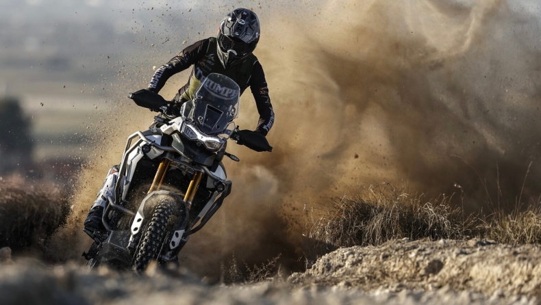 Ειδική έκδοση Aragon Baja για το Triumph Tiger 900 (vid)