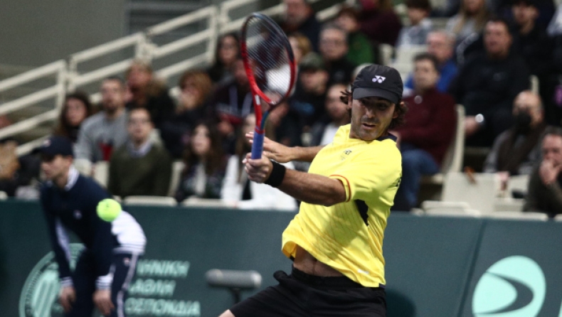 Davis Cup: Ο Ιντάλγκο χτύπησε κατά λάθος το ball kid και ζήτησε συγνώμη (vid)