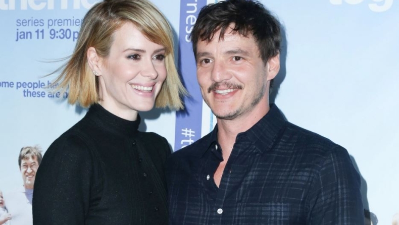 Η Sarah Paulson έδινε παλιά τον μισθό της στον Pedro Pascal για να φάει: Μια φιλία που μετρά πάνω από 30 χρόνια