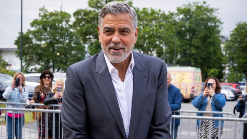 Ο George Clooney παρτάρει στη Μύκονο