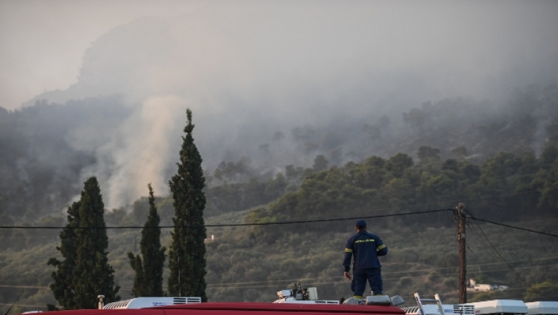 Φωτιά στην Κάρυστο: Συναγερμός για αγνοούμενο άνδρα από το χωριό Πλατανιστός (vid)