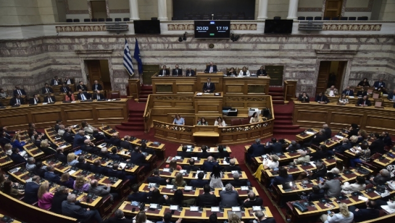 Βουλή: Έλαβε την ψήφο εμπιστοσύνης η κυβέρνηση με 158 «Ναι»