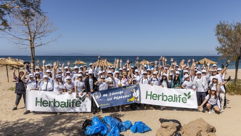 Η Herbalife προστατεύει το περιβάλλον πραγματοποιώντας καθαρισμούς παραλιών σε Ελλάδα και Κύπρο