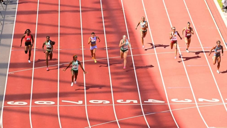 H ΣαΚάρι Ρίτσαρντσον τερματίζει πρώτη στον προκριματικό των 100 μέτρων στα τράιαλς