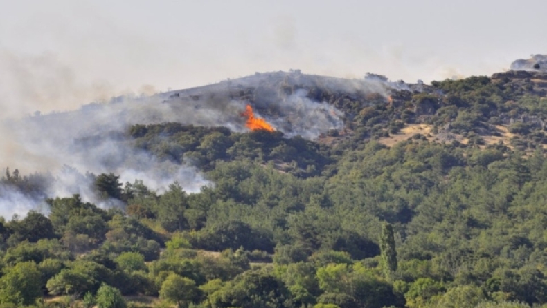 Εκτός ελέγχου η φωτιά στον Έβρο: Ήχησε ξανά το 112 