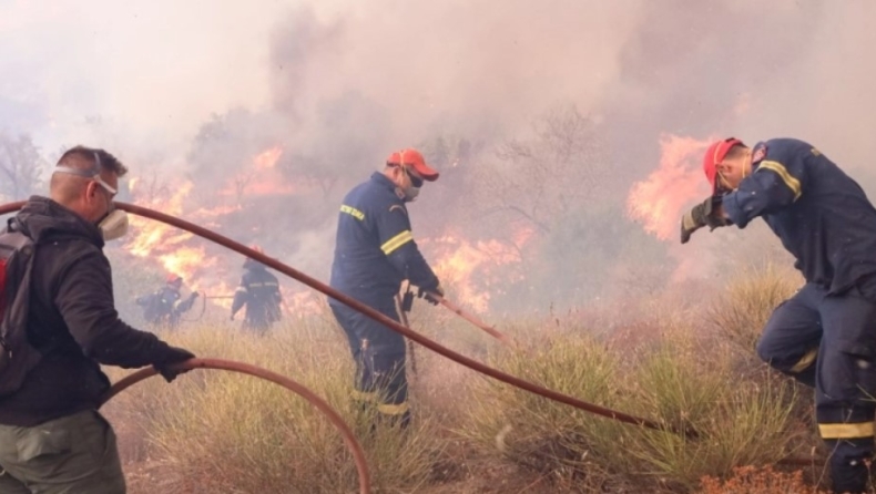 Ολονύχτια μάχη με τις αναζωπυρώσεις στον Έβρο