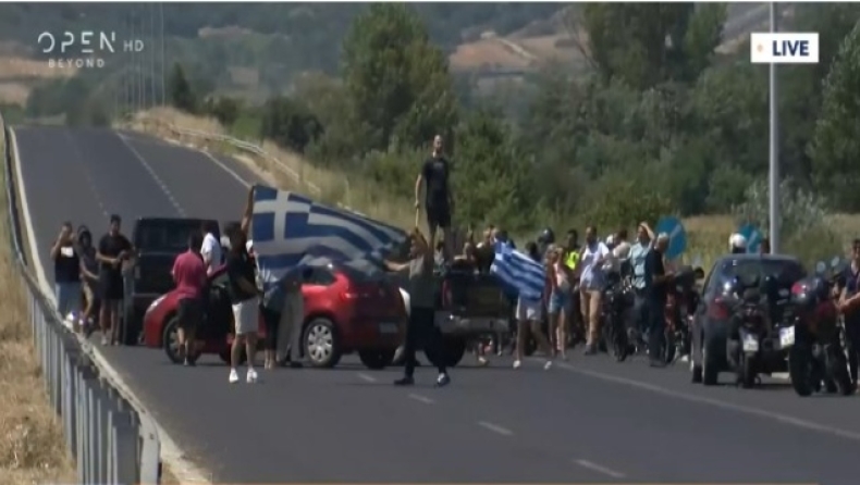 Συγκέντρωση διαμαρτυρίας και μοτοπορεία κατά της εγκληματικής δράσης διακινητών μεταναστών: Αίτημα η τοποθέτηση ειδικών καρφιών στην Εγνατία (vid)