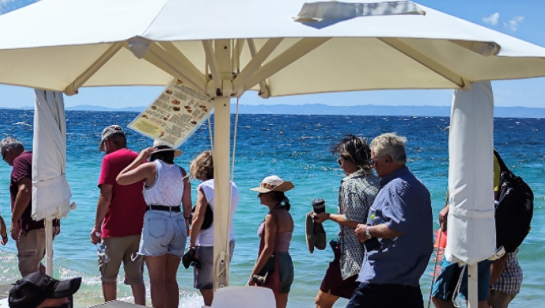  Ξυλοδαρμός ηλικιωμένου ζευγαριού σε beach bar της Χαλκιδικής: «Περυσινό περιστατικό», διευκρινίζει η ΕΛ.ΑΣ