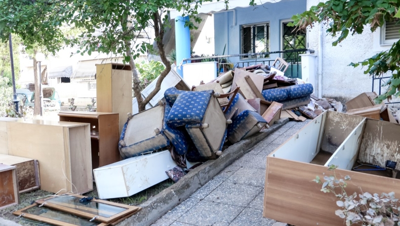 Όργιο αισχροκέρδειας καταγγέλλουν οι πλημμυροπαθείς: «Μου είπαν "το νοικιάζω μόνο σε δημόσιο υπάλληλο", είναι μαυραγορίτες» (vid)