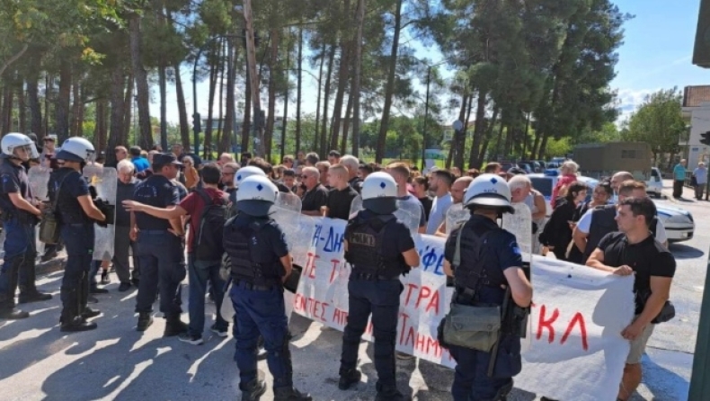 Εξωφρενική καταγγελία από το Ε.Κ Λάρισας: «Πιέζουν τους εργαζόμενους να πάνε στη δουλειά με τρακτέρ»