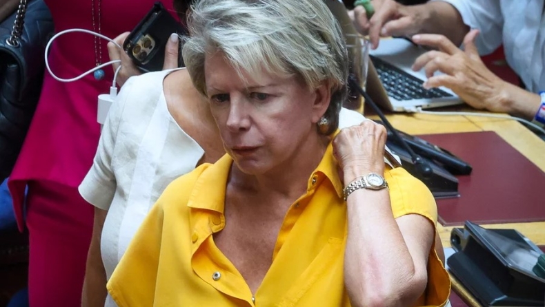 H Έλενα Ακρίτα κατέθεσε αγωγή κατά του Αχιλλέα Μπέου: Ζητάει 100.000 ευρώ