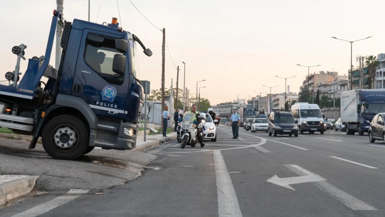 Κηφισός: Κατεβάζει γερανούς στην εθνική οδό η αστυνομία