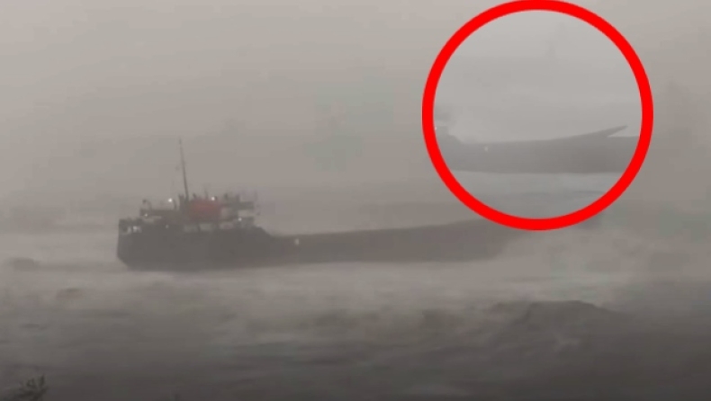 Τουρκία: Η τρομακτική στιγμή που πλοίο σπάει στα δύο (vid)
