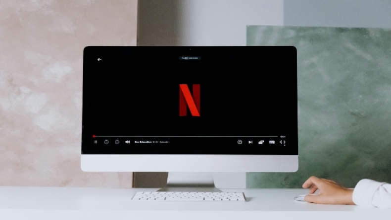 Σκηνοθέτης έπαιξε τα λεφτά που του έδωσε το Netflix στο χρηματιστήριο: Το αστρονομικό ποσό και η εταιρεία που επένδυσε 