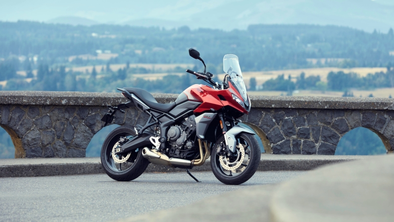 Triumph Tiger 660: Τα έχει όλα και συμφέρει (vid)