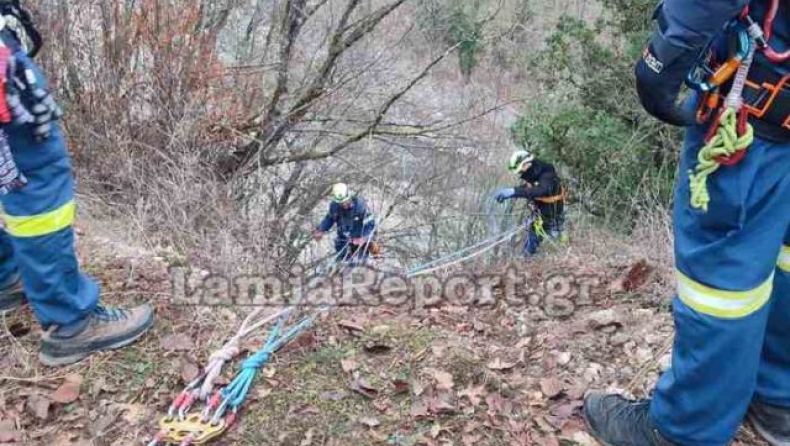 Νεκρός μοτοσικλετιστής που έπεσε σε γκρεμό: Είχε πάρει τηλέφωνο τη γυναίκα του για βοήθεια