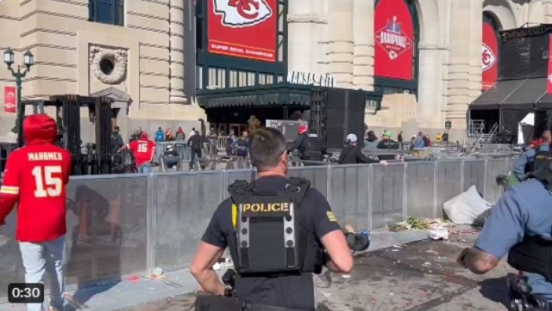 Πυροβολισμοί και χάος στο Κάνσας μετά την παρέλαση των νικητών του Super Bowl: Ένας νεκρός και εννέα τραυματίες (vid)