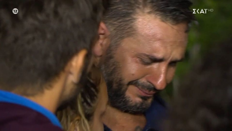 Έκλαψαν και οι πέτρες στο Survivor με την αποχώρηση του Λαμάι: Κατέβασε ταχύτητα για να παραμείνει ο συμπαίκτης του (vid)