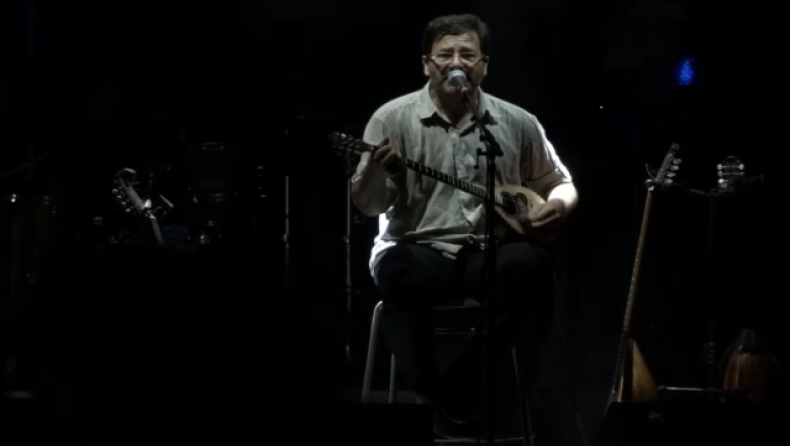 «Φρενίτιδα» για ένα ένα εισιτήριο στον Θανάση: Ανακοίνωσε κι άλλες συναυλίες μετά το σαρωτικό sold out 