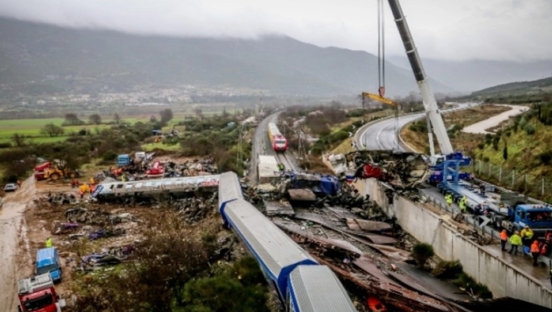 Τέμπη: H απάντηση της καθηγήτριας Συνταγματικού Δικαίου, Λίνας Παπαδοπούλου, για το διαδικτυακό ψήφισμα (vid)