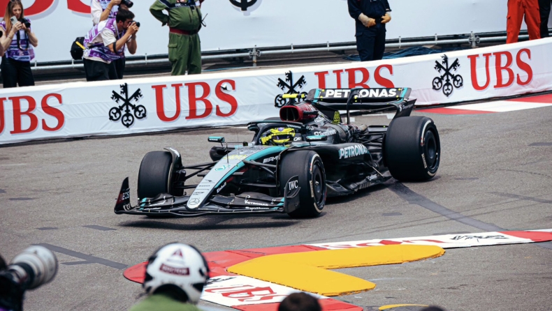 F1 - Μονακό: Στην κορυφή ο Χάμιλτον, προβλήματα για Φερστάπεν