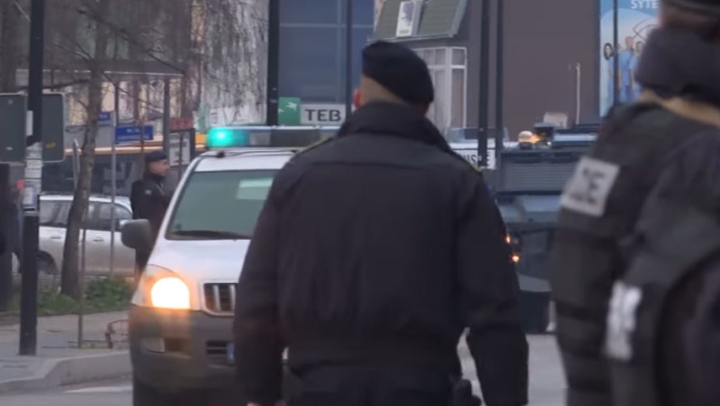Αστυνομικός στο Βελιγράδι δέχθηκε βέλος από τόξο: Νεκρός από τα πυρά του ο δράστης