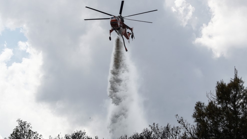 Φωτιά σε Διόνυσο, Μαραθώνα και Χαλάνδρι από κεραυνούς