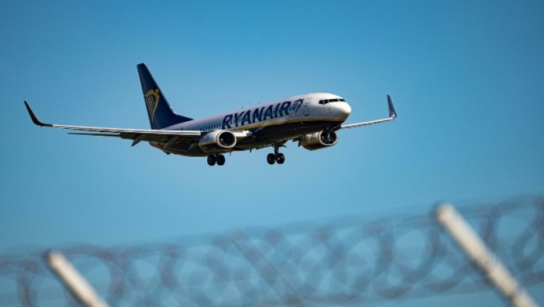 Έντονος καβγάς ξέσπασε σε πτήση της Ryanair: Ο λόγος που τσακώθηκαν οι επιβάτες 