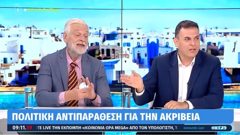 Πλακώθηκε στον «αέρα» με τον Καραμέρο ο Λοβέρδος: Του τσαλάκωσε χαρτί με στοιχεία για την ακρίβεια (vid)