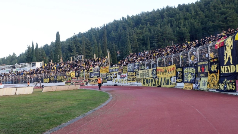 Οι οπαδοί της ΑΕΚ στη Λιβαδειά