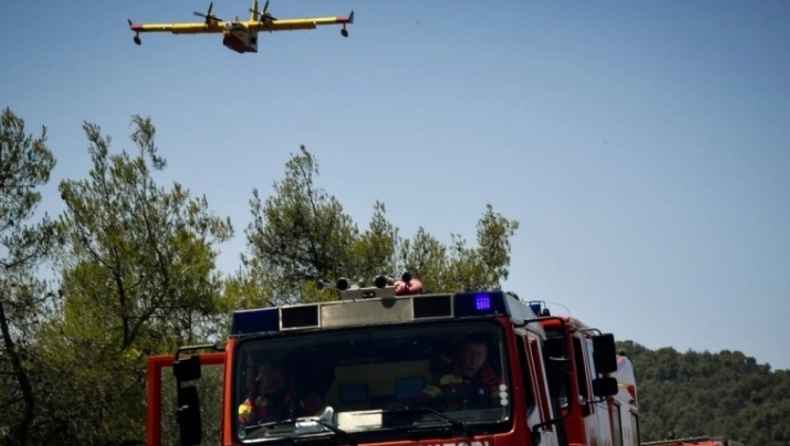 Φωτιά τώρα στην Αγία Μαρίνα Κορωπίου: Μήνυμα του 112 στους κατοίκους, καίει κοντά σε σπίτια 