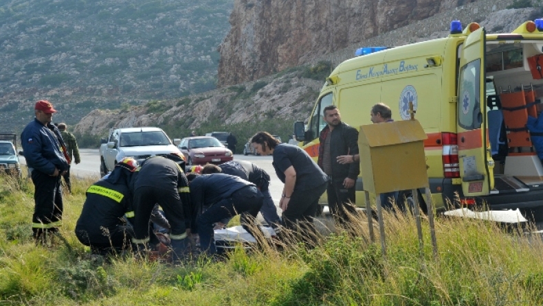 Τρεις νεκροί και μια κοπέλα διασωληνωμένη στη ΜΕΘ από το τροχαίο στα Χανιά: «Το αυτοκίνητο έγινε κομμάτια» 