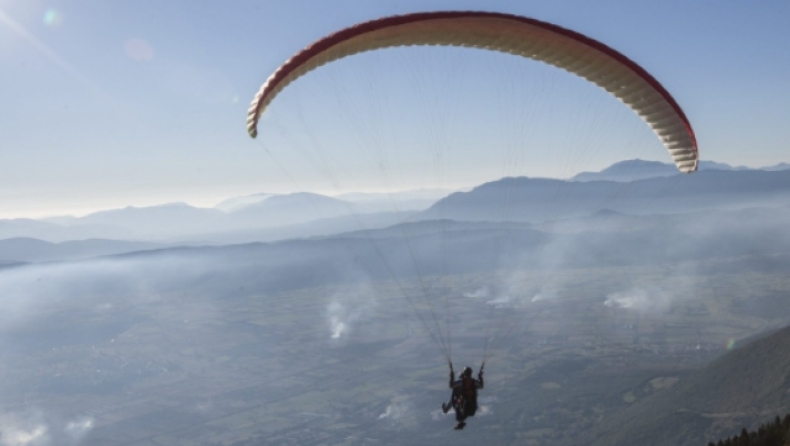 Εντοπίστηκε νεκρός ο αθλητής που πετούσε με παρά πέντε στη Βοιωτία