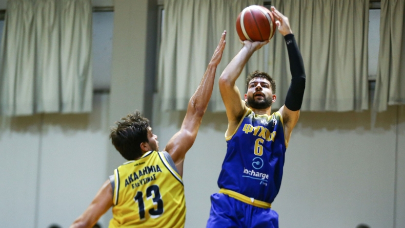 Ελευσίνα - Ψυχικό 74-85: Ένα βήμα πιο κοντά στο Final Four με «διαστημικούς» Σταυρακούκα και Μπράιαντ