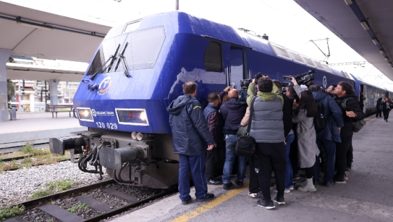 Άγιοι Ανάργυροι: Εισαγγελική έρευνα για την παραλίγο σύγκρουση των τρένων