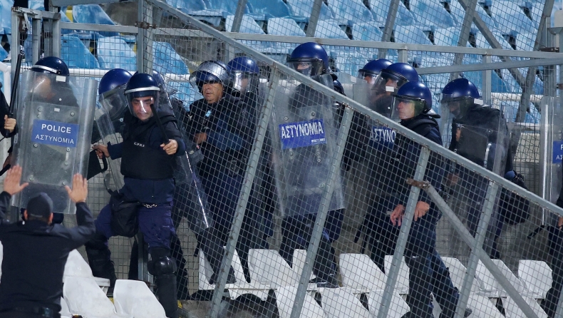 Αστυνομία για τα επεισόδια μετά το ΑΠΟΕΛ - Ανόρθωση: «Μεμονωμένα περιστατικά, στο νοσοκομείο ένας 26χρονος»