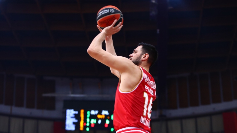 Ολυμπιακός - Ζάλγκιρις: Το buzzer-beater του Κώστα Παπανικολάου που έκλεισε την τέλεια πρώτη περίοδο