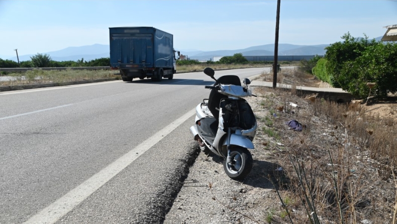 Φορτηγατζής έγραψε επικό μήνυμα στην πινακίδα του οχήματος: «Να κρατάτε αποστάσεις, όπως με την πεθερά σας» (vid)