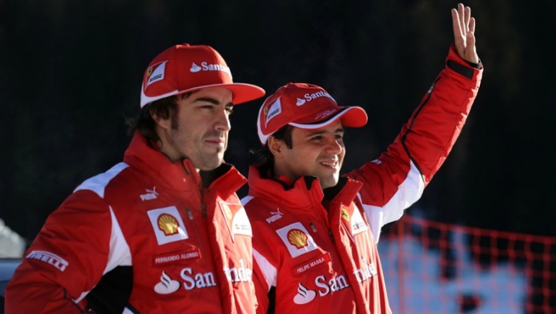 Διασκεδάζουν στη Ferrari! (pics)