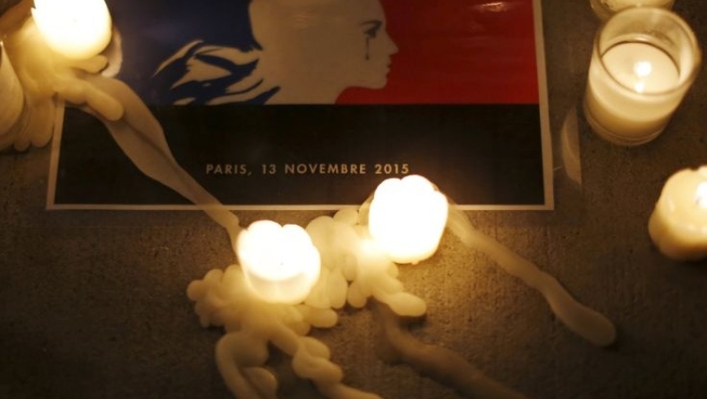 Ένα δάκρυ, ένα κερί και «τσουνάμι» αλληλεγγύης στο Παρίσι (pics)