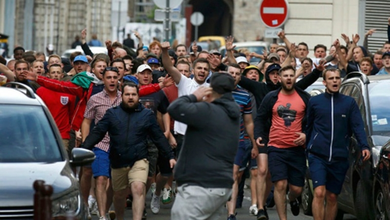 Ρώσοι χούλιγκανς ξυλοκόπησαν Ισπανούς!