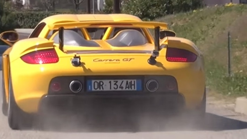 Porsche Carrera GT vs Lexus LFA (vid)