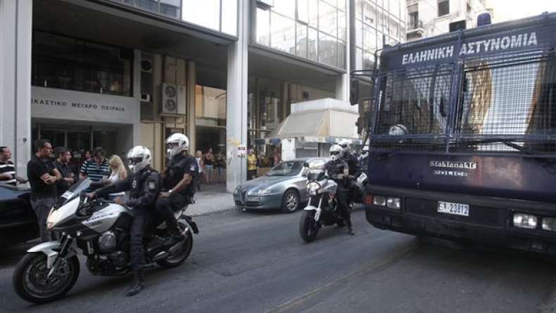 8,5 χρόνια φυλακή σε αξιωματικό της ΕΛΑΣ για σχέσεις με τη «Χρυσή Αυγή»