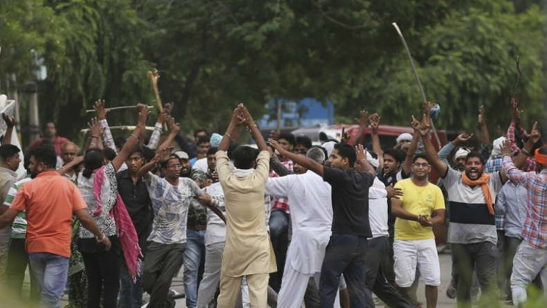 Ινδία: Ταραχές μετά την καταδίκη ενός γκουρού για βιασμό, 29 άνθρωποι σκοτώθηκαν και 200 τραυματίστηκαν