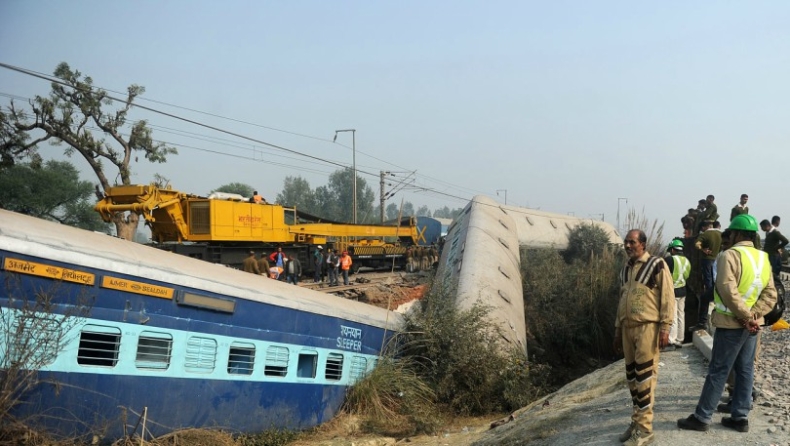 Ινδία: Τρένο εκτροχιάστηκε και σκότωσε τουλάχιστον 5 ανθρώπους